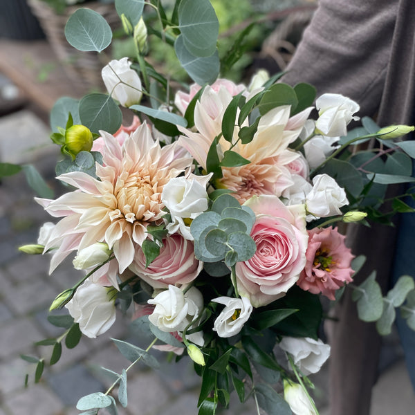 Blommor till bröllopet v.12, 23-25 Mars❤️